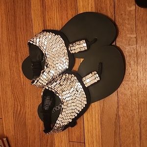 Luster silver jeweled thong sandals - size 6